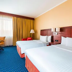 מלון Courtyard By Marriott ****