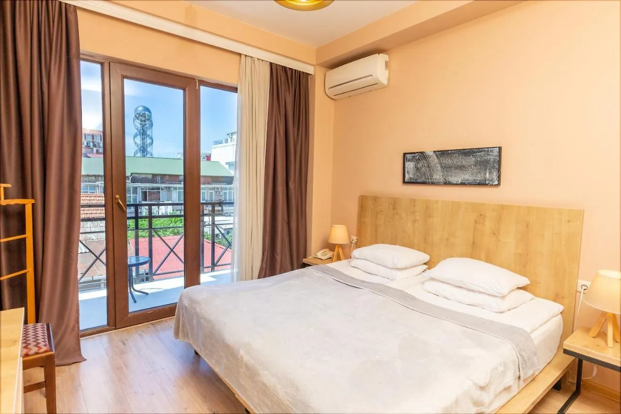 ***  Hotel N16 Μπατούμι Γεωργία