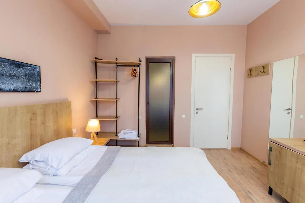 Hotel N16 Μπατούμι